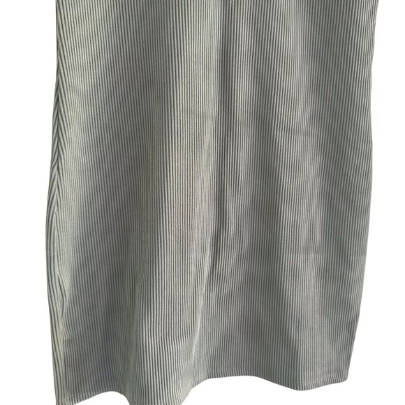 H&M DIVIDED Women's Sleeveless V-Neck Ribbed Knit Green Mini Dress Size M - Picture 4 of 9